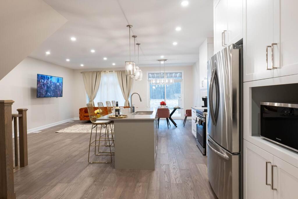 Luxury Niagara 3 Bdr Townhouse /Garage Apartman Kültér fotó