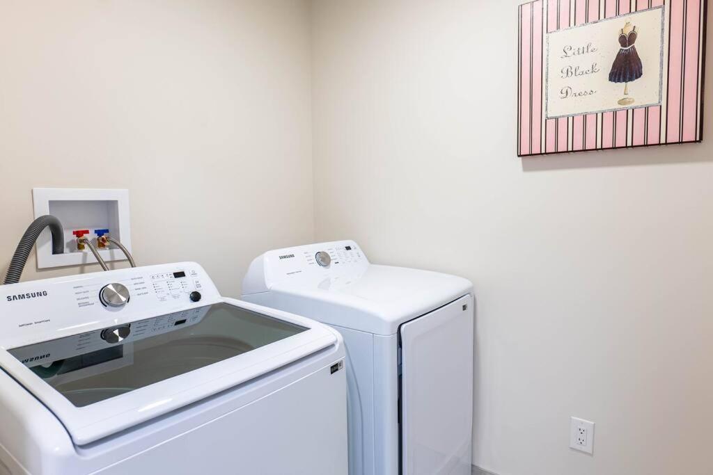 Luxury Niagara 3 Bdr Townhouse /Garage Apartman Kültér fotó